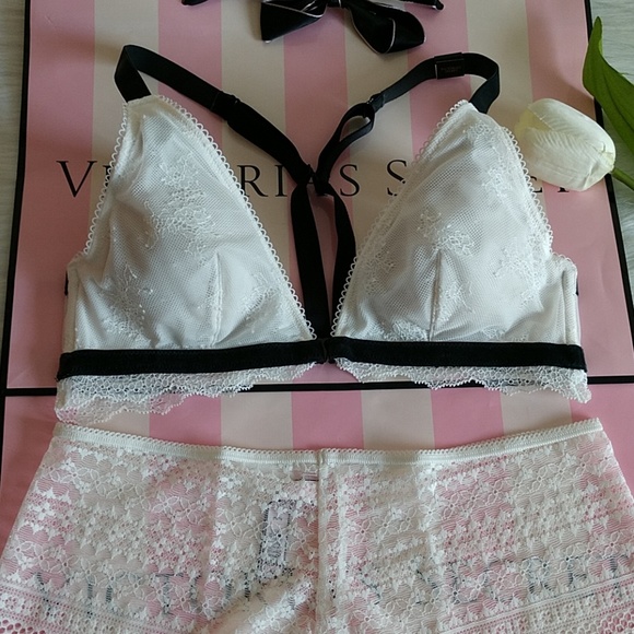 Size M🌺 VICTORIA'S SECRET BRALETTE + PANTY M - Picture 2 of 6